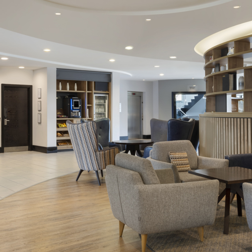 <p>RECEPTION & LOBBY</p>